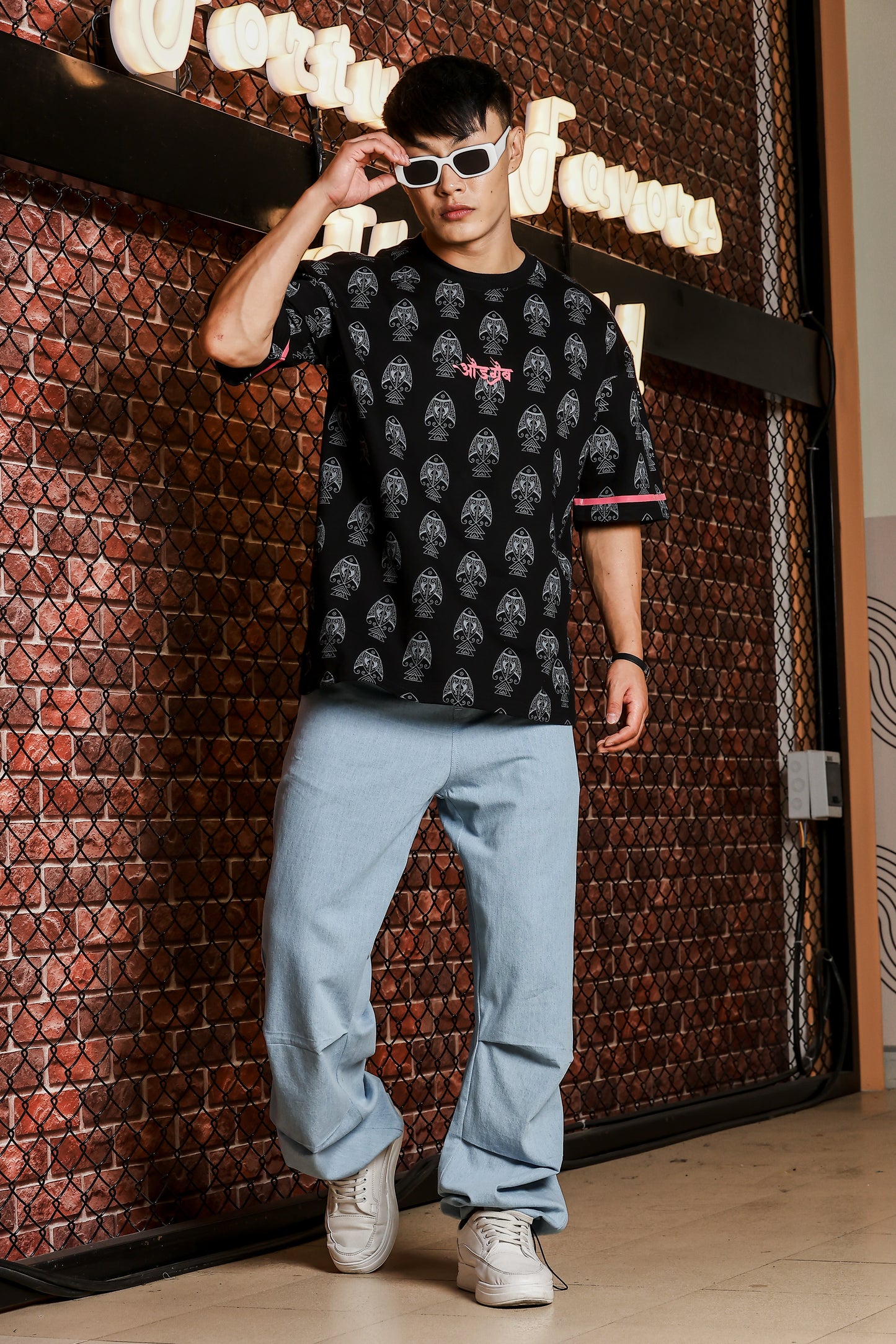 Panghat Oversized Black T-shirt