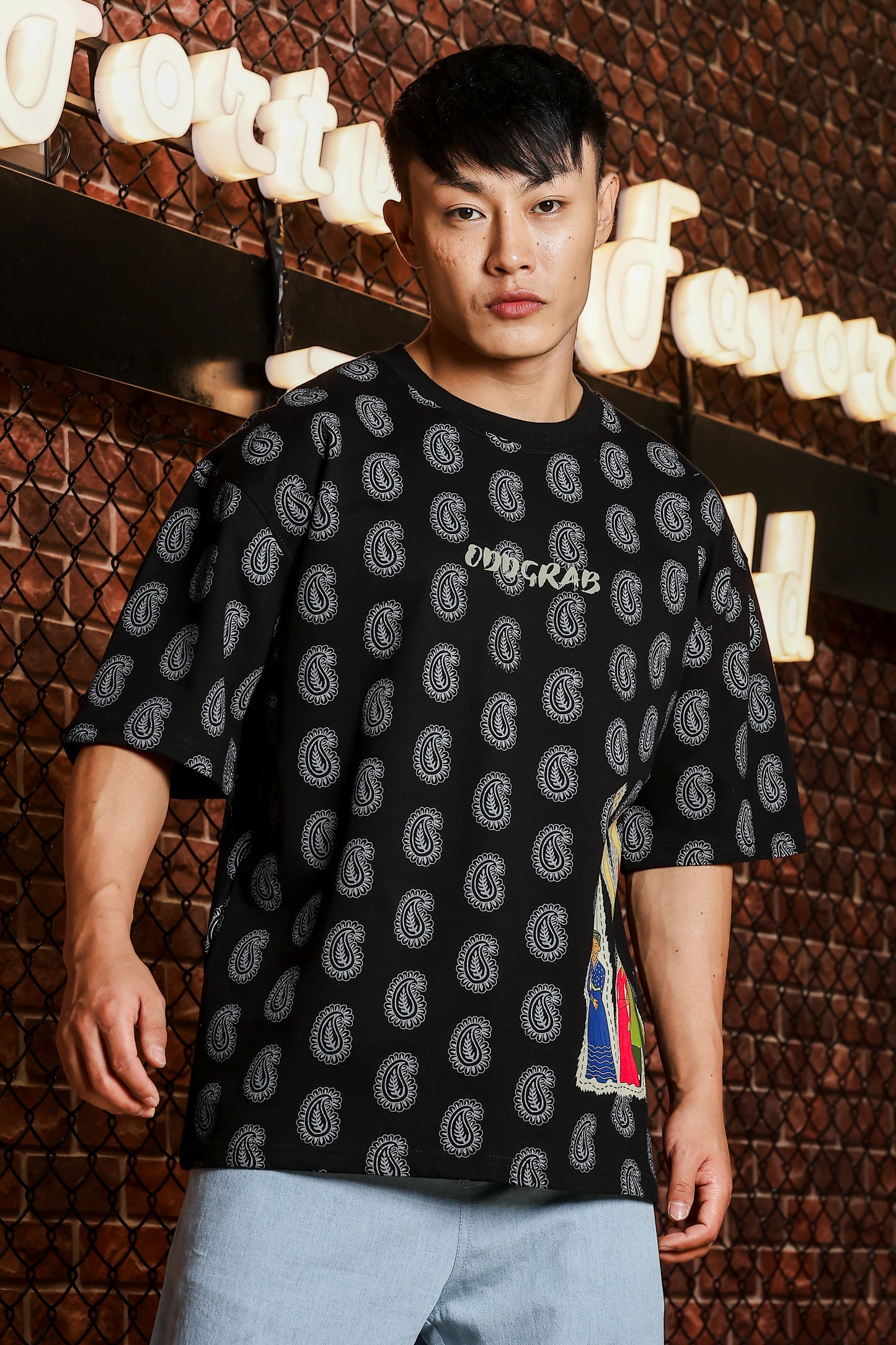 Heritage Village Oversized Black T-shirt