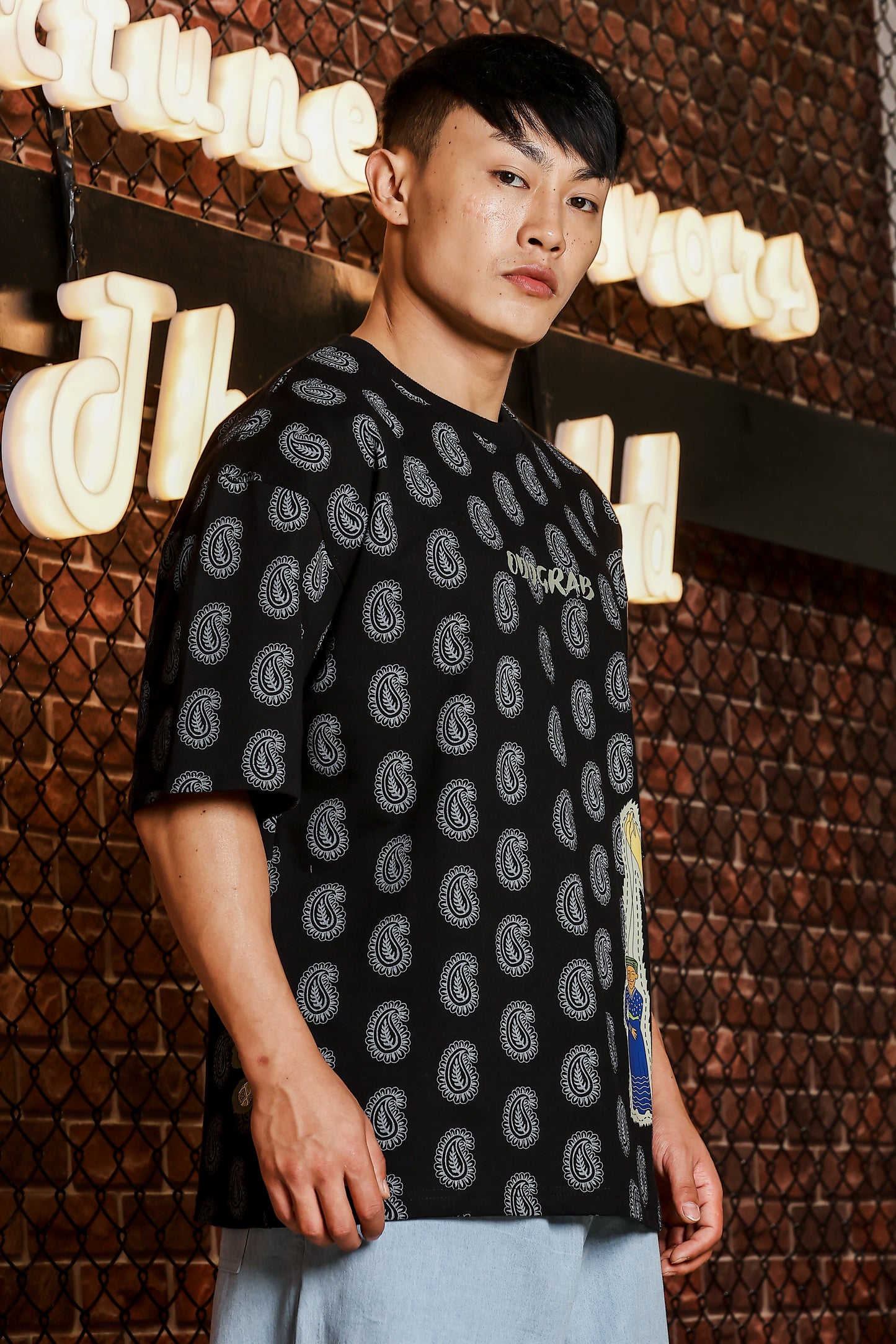 Heritage Village Oversized Black T-shirt