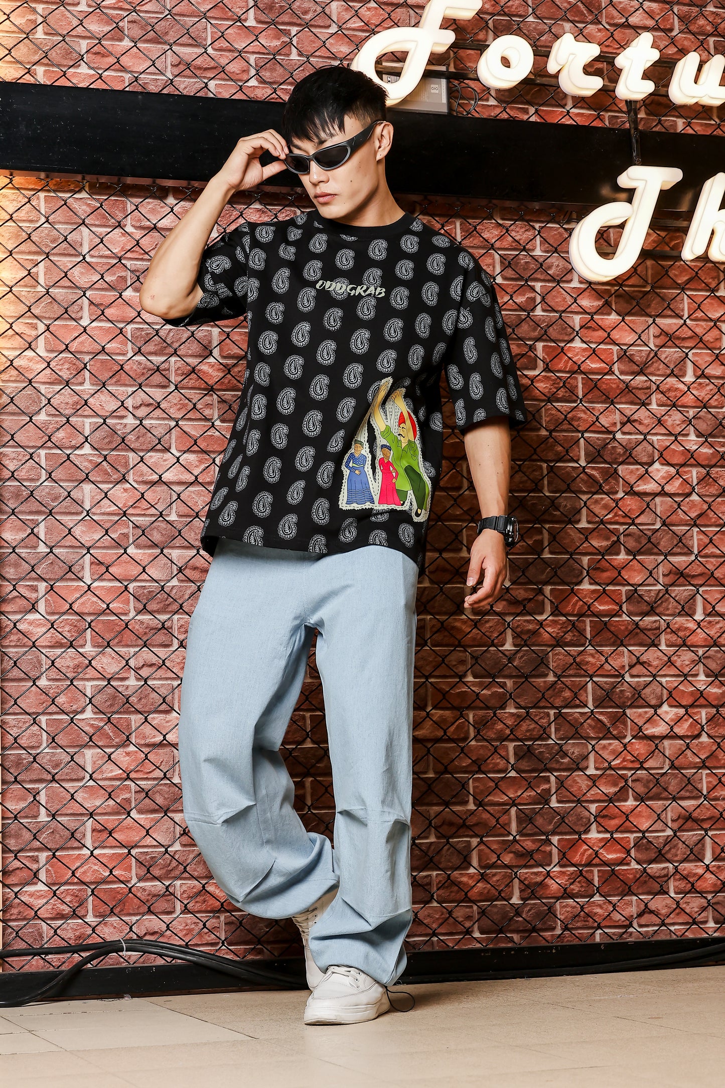 Heritage Village Oversized Black T-shirt