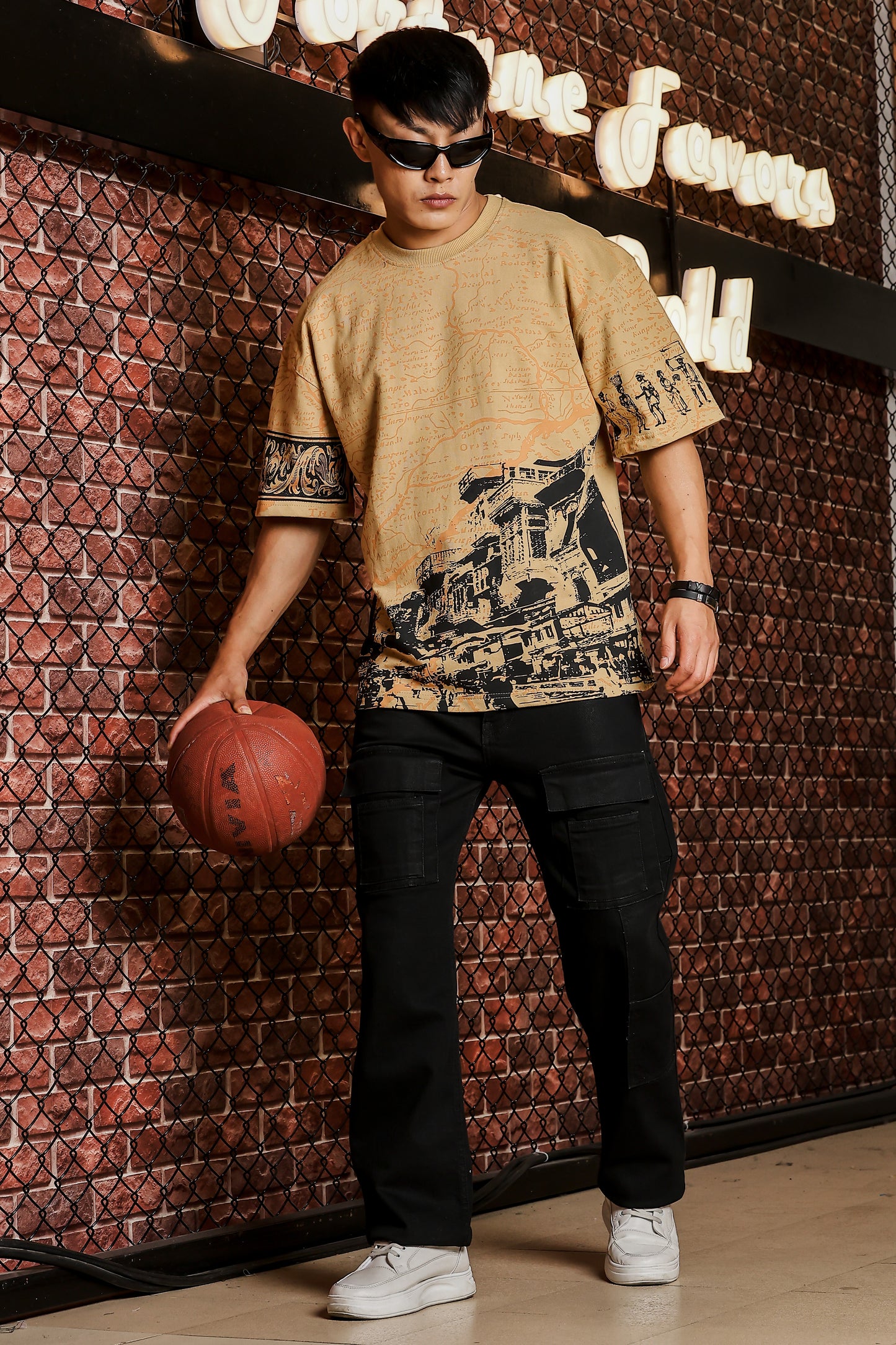 Indian Streetscape Oversized Beige T-shirt
