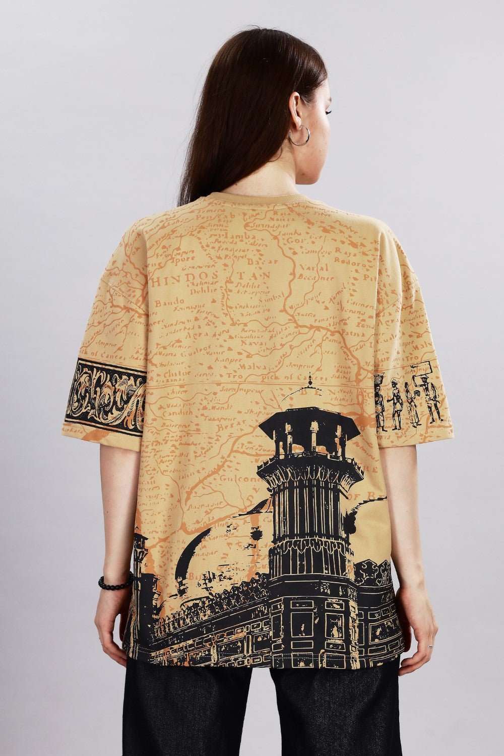 Indian Streetscape Oversized Beige T-shirt