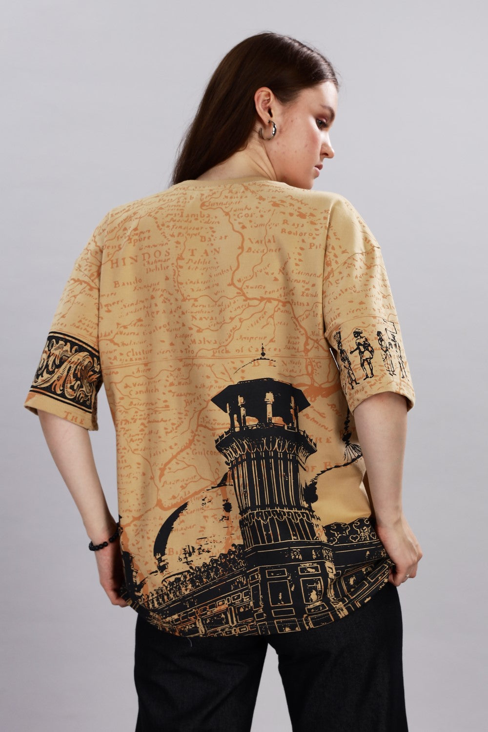 Indian Streetscape Oversized Beige T-shirt