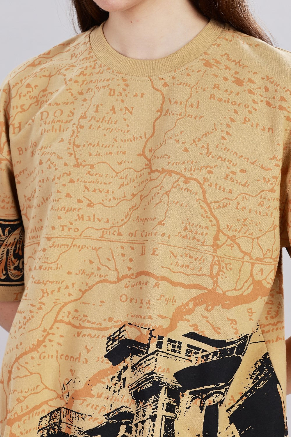 Indian Streetscape Oversized Beige T-shirt