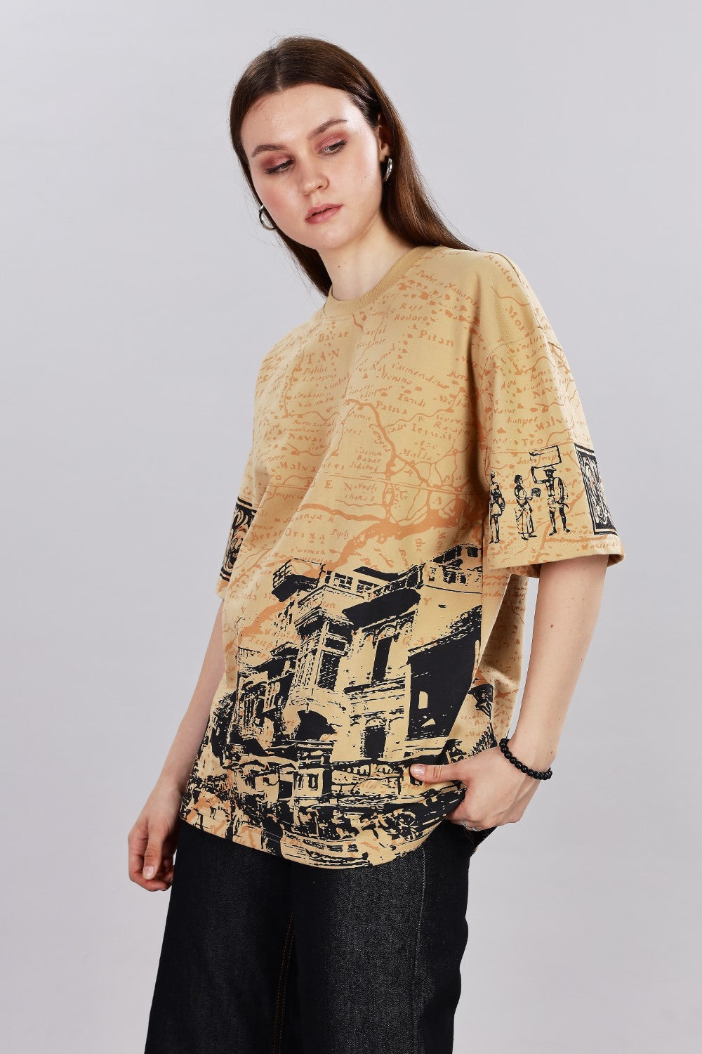 Indian Streetscape Oversized Beige T-shirt