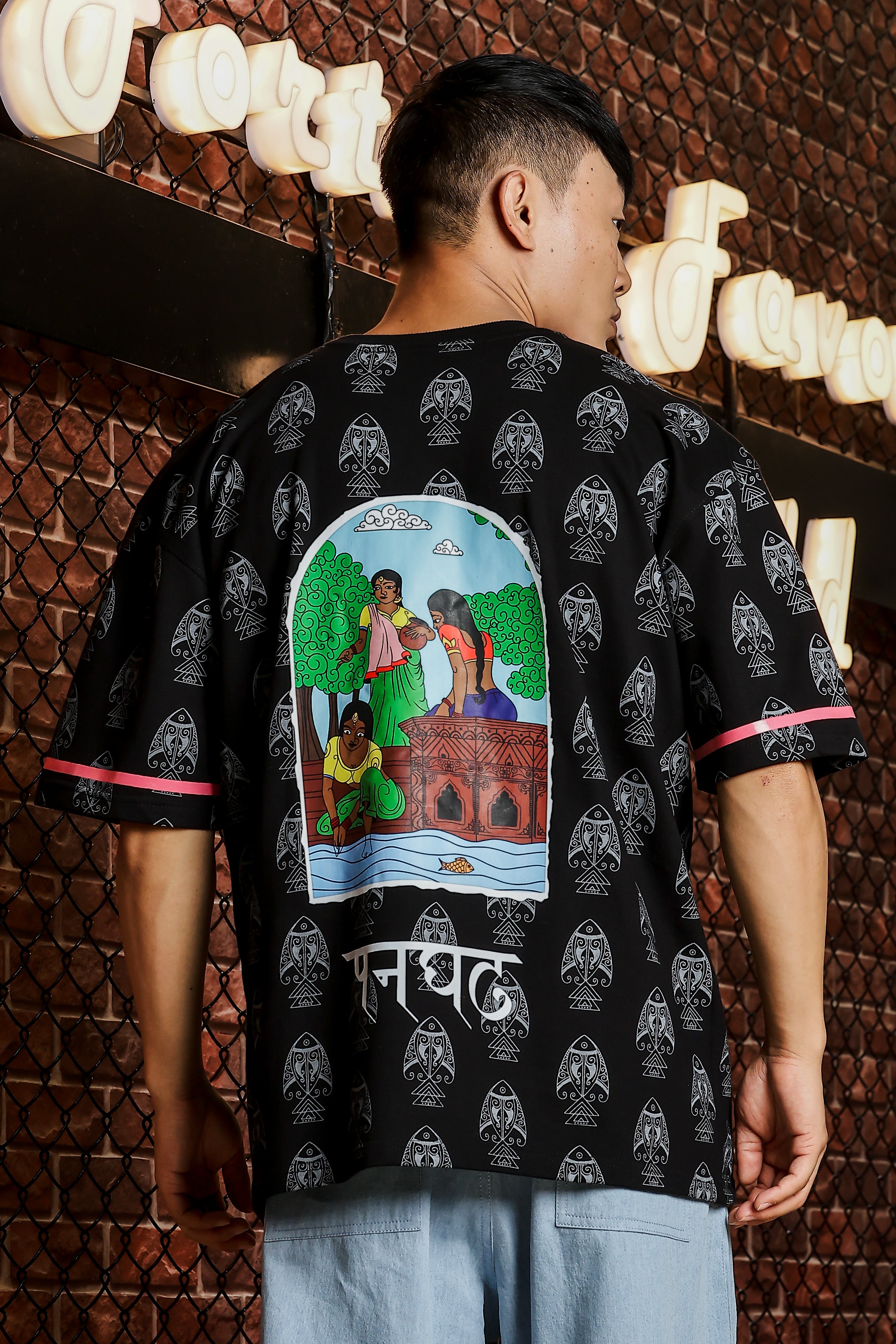 Panghat Oversized Black T-shirt