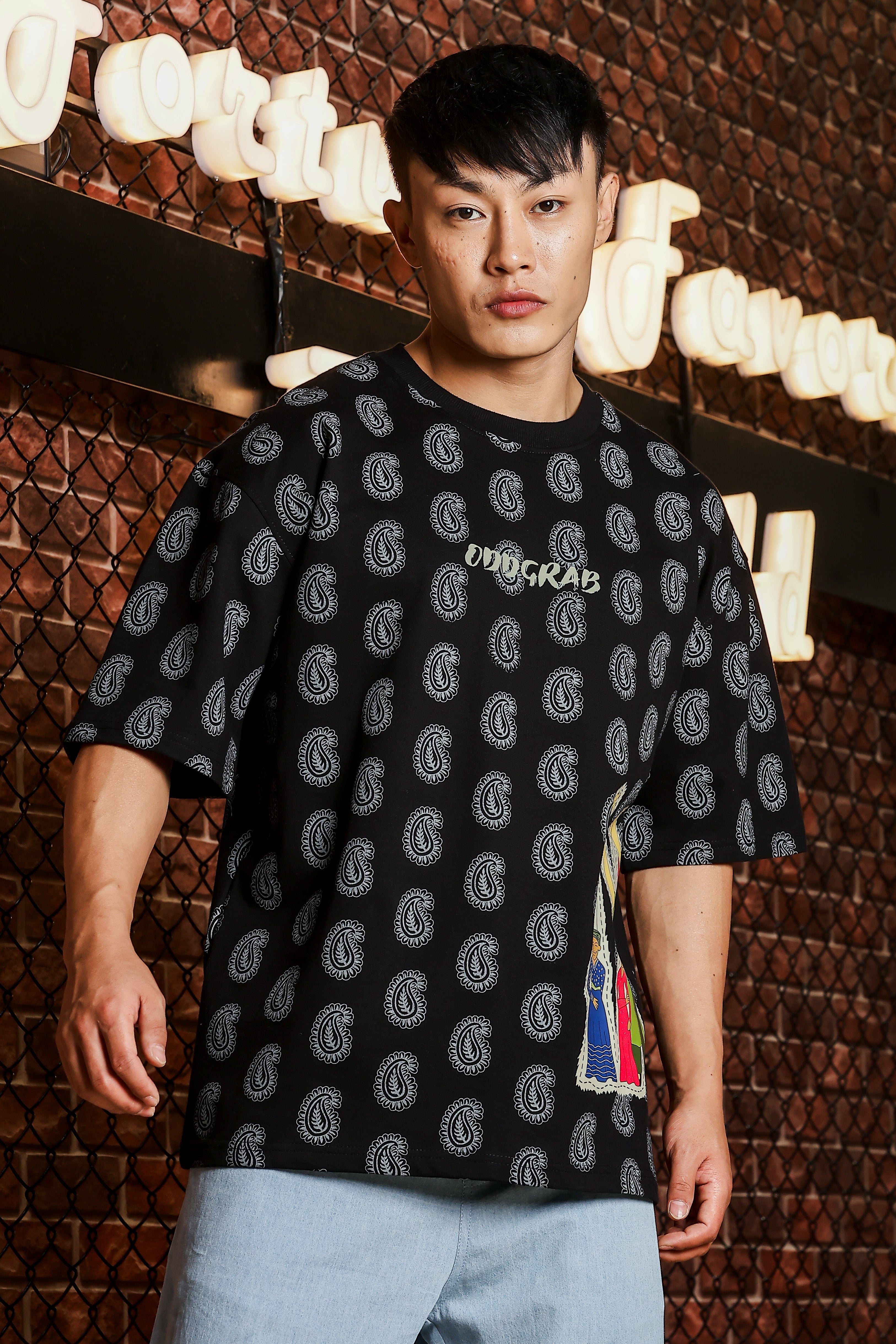 Heritage Village Oversized Black T-shirt