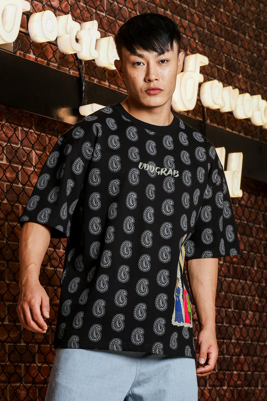 Heritage Village Oversized Black T-shirt