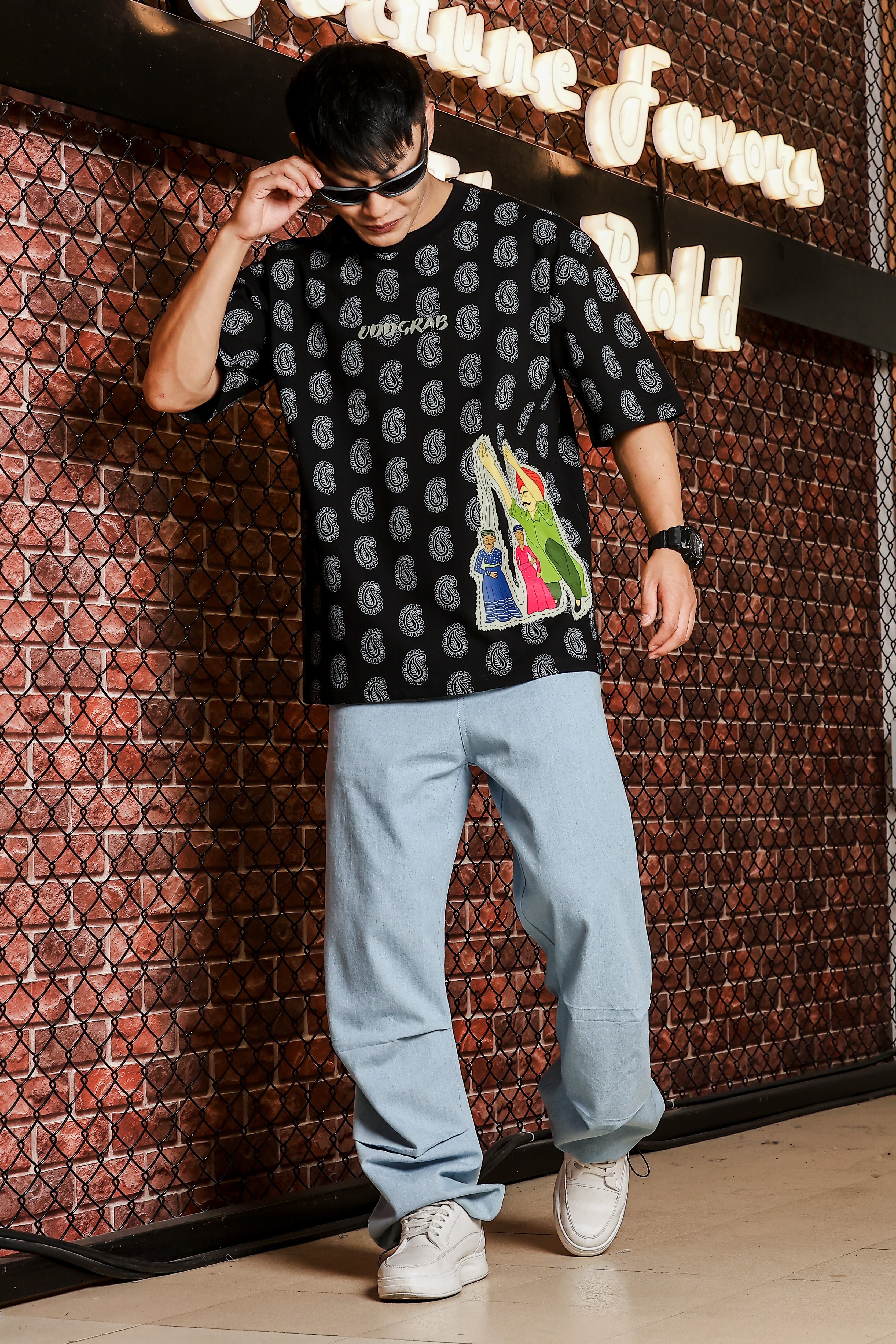 Heritage Village Oversized Black T-shirt