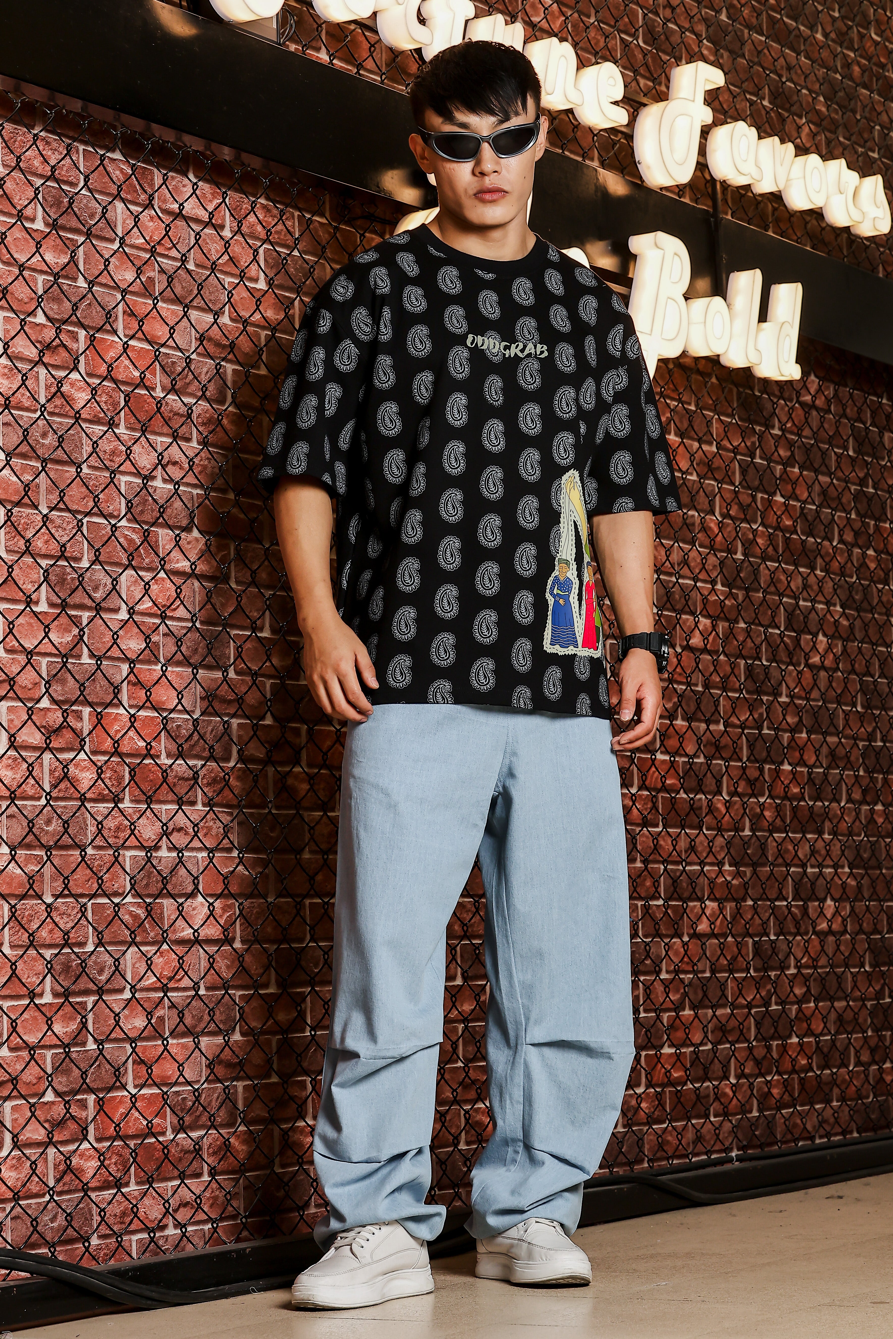 Heritage Village Oversized Black T-shirt