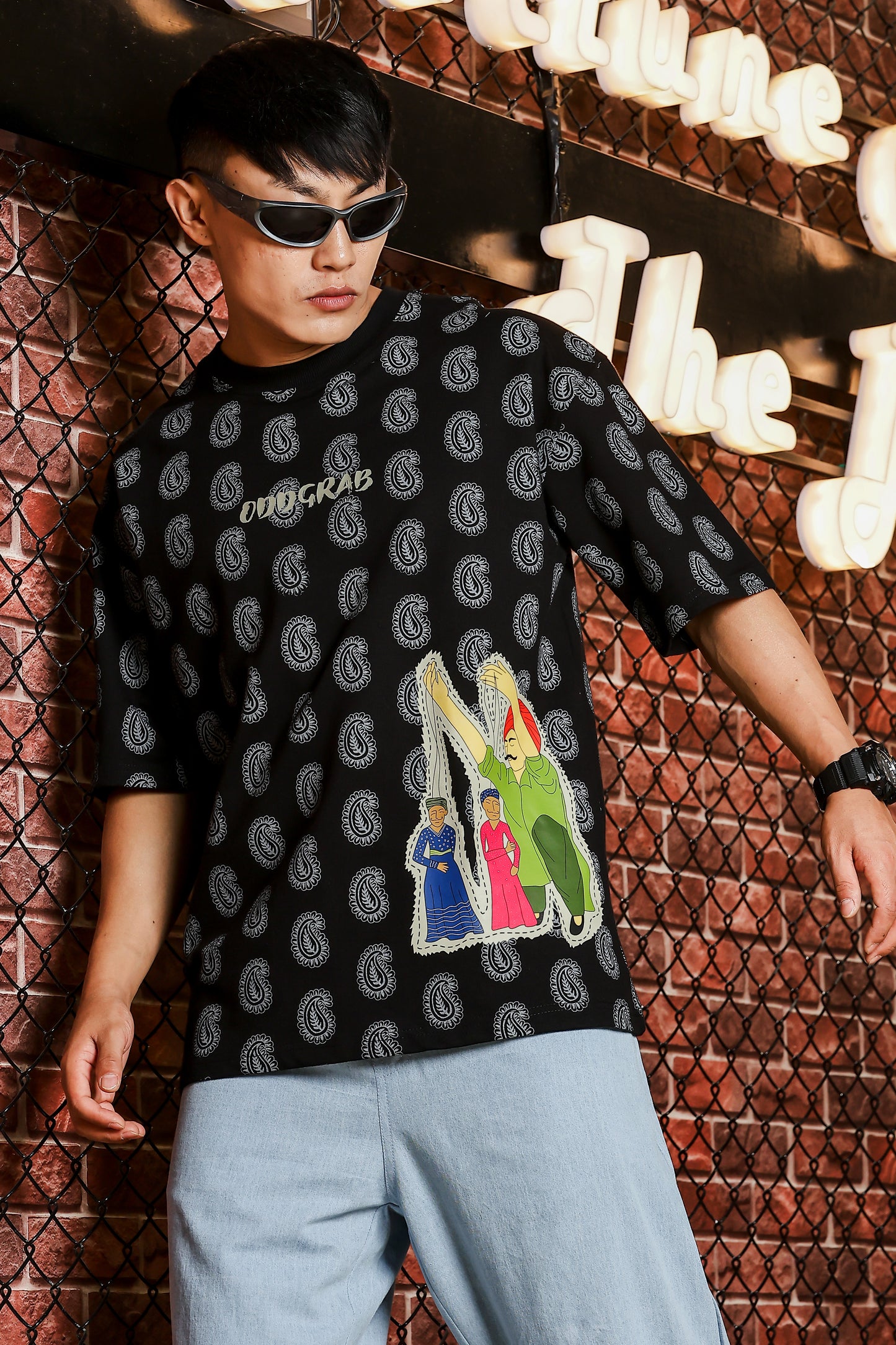 Heritage Village Oversized Black T-shirt