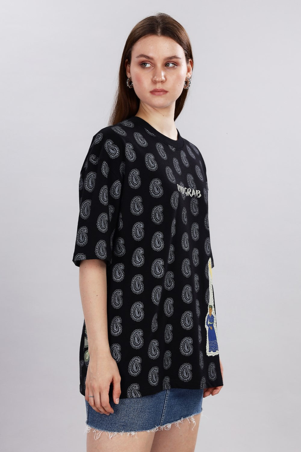 Heritage Village Oversized Black T-shirt